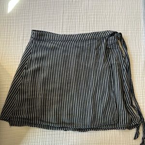 American Eagle wrap skirt